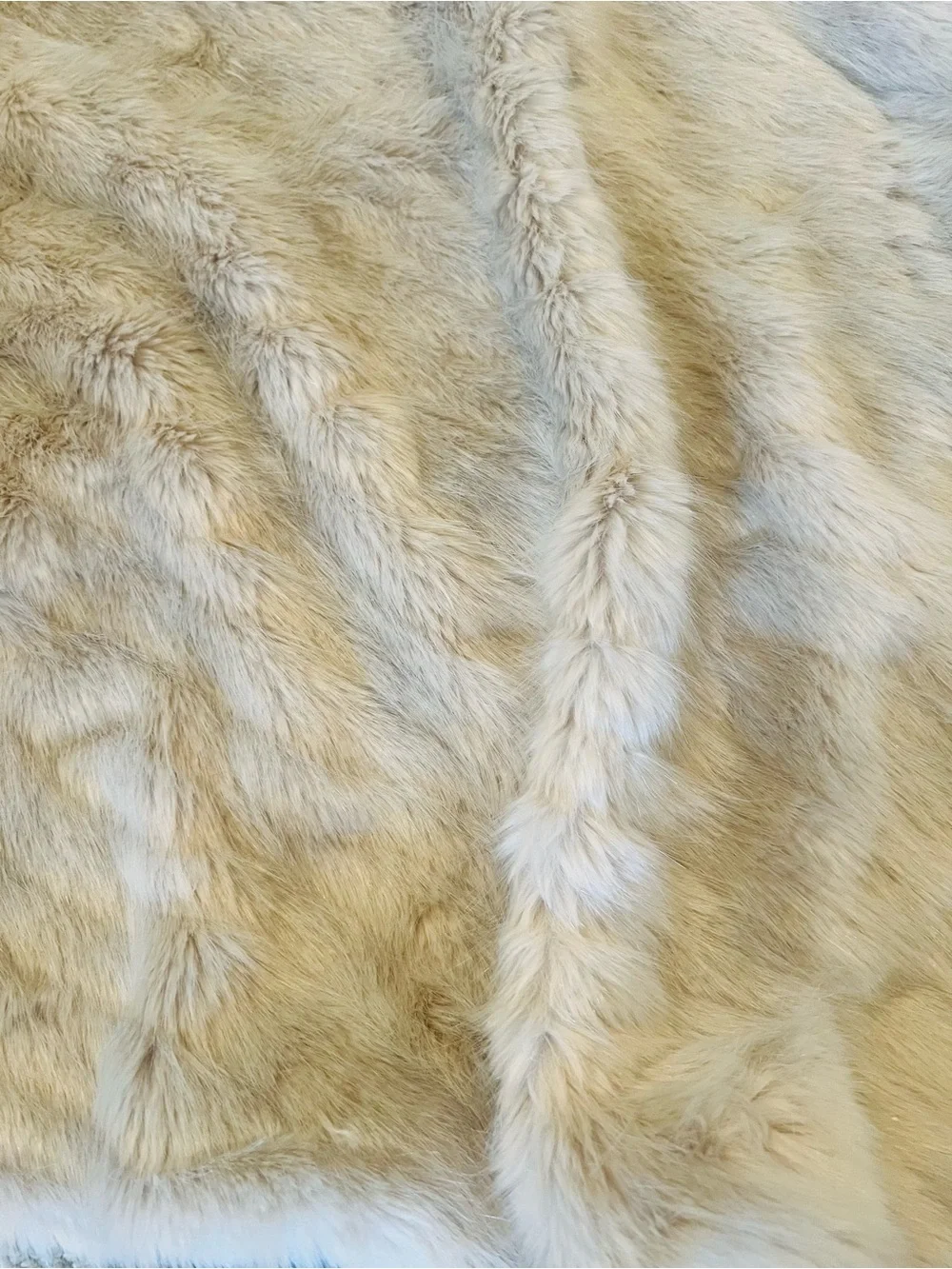 Pottery Barn Faux Fur Tree Skirt in Light Beige/Cream